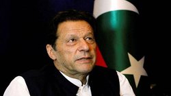 पाकिस्तान में इमरान खान की जिंदगी को खतरा, बहन का दावा- सेना करा सकती है हत्या