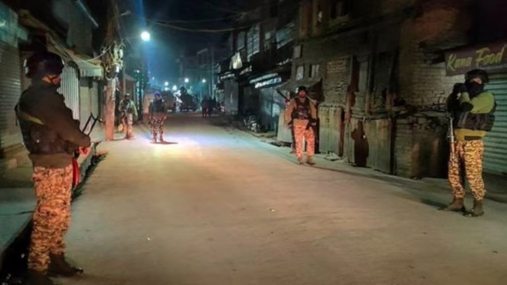 पुलिस ने दो पंजाबी मजदूरों की हत्या करने वाले आतंकी को गिरफ्तार कर लिया है। (सोर्स- एक्सप्रेस फोटो)