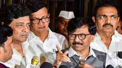 मुंबई लोकसभा क्षेत्र में सीट शेयरिंग पर MVA में रार, गठबंधन में कांग्रेस की मांग पर उद्धव ठाकरे तैयार नहीं, अब ऐसे होगा फैसला
