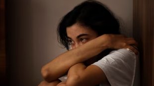 husband lock wife in house