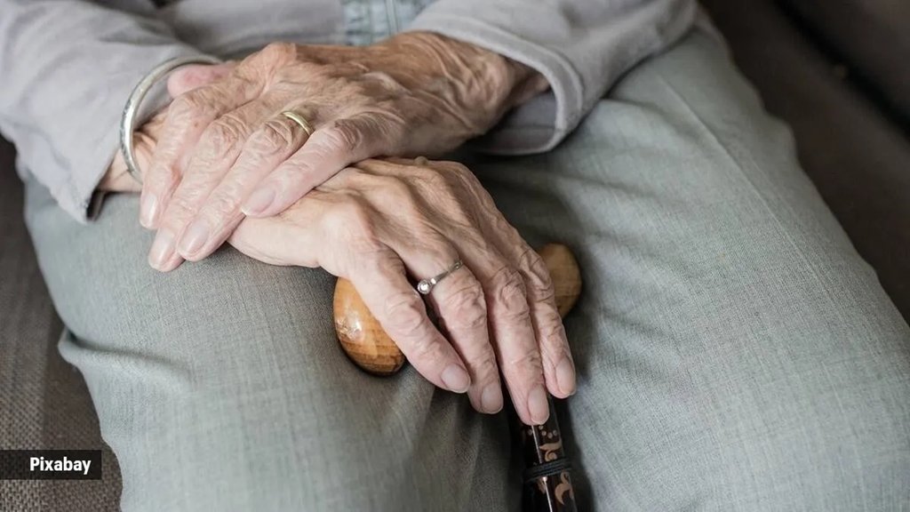 old age | women Pain