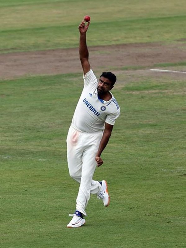 R Ashwin, Ranchi test, India vs England, fastes 1000 runs and 100 wicket