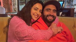 Rakul Preet-Jackky Wedding: रकुल प्रीत सिंह को यह स्पेशल गिफ्ट देंगे जैकी भगनानी, शाहिद कपूर सहित ये सितारें होंगे ग्रांड वेडिंग का हिस्सा