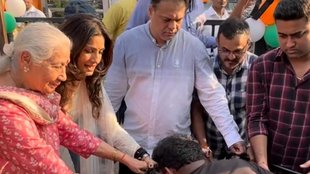 Raveena Tandon, Raveena Tandon father ravi tandon Chowk, Raveena Tandon father ravi tandon Birth Anniversary