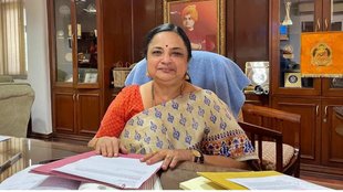 JNU, JNU VC Santishree Dhulipudi Pandit, Contract employees