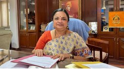 JNU में संविदा कर्मचारियों ने नियुक्तियों में धांधली के लगाए आरोप, कुलपति शांतिश्री को लिखी चिट्ठी