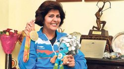 WFI के बाद खेल मंत्रालय ने पैरालंपिक कमेटी को भी किया सस्पेंड, दीपा मलिक की अध्यक्षता वाले संघ पर गिरी गाज