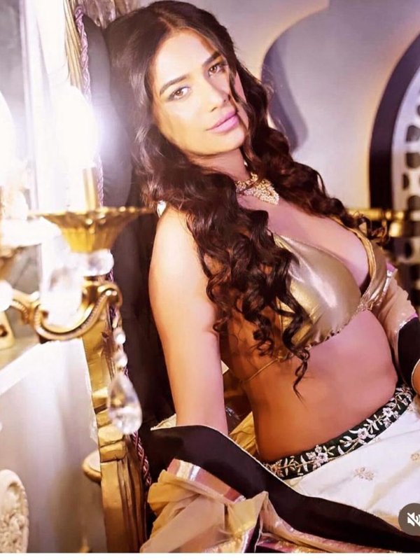 poonam pandey death news, poonam pandey died, poonam pandey dead, poonam pandey died latest news, poonam pandey latest news, poonam pandey news,