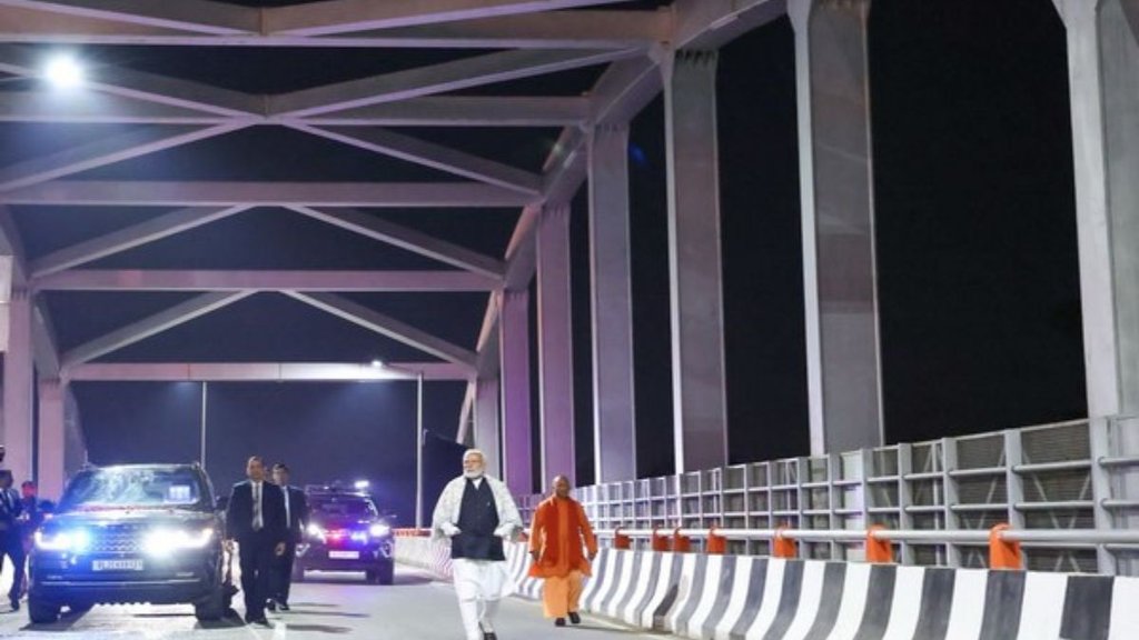 yogi adityanath | pm modi | varanasi |