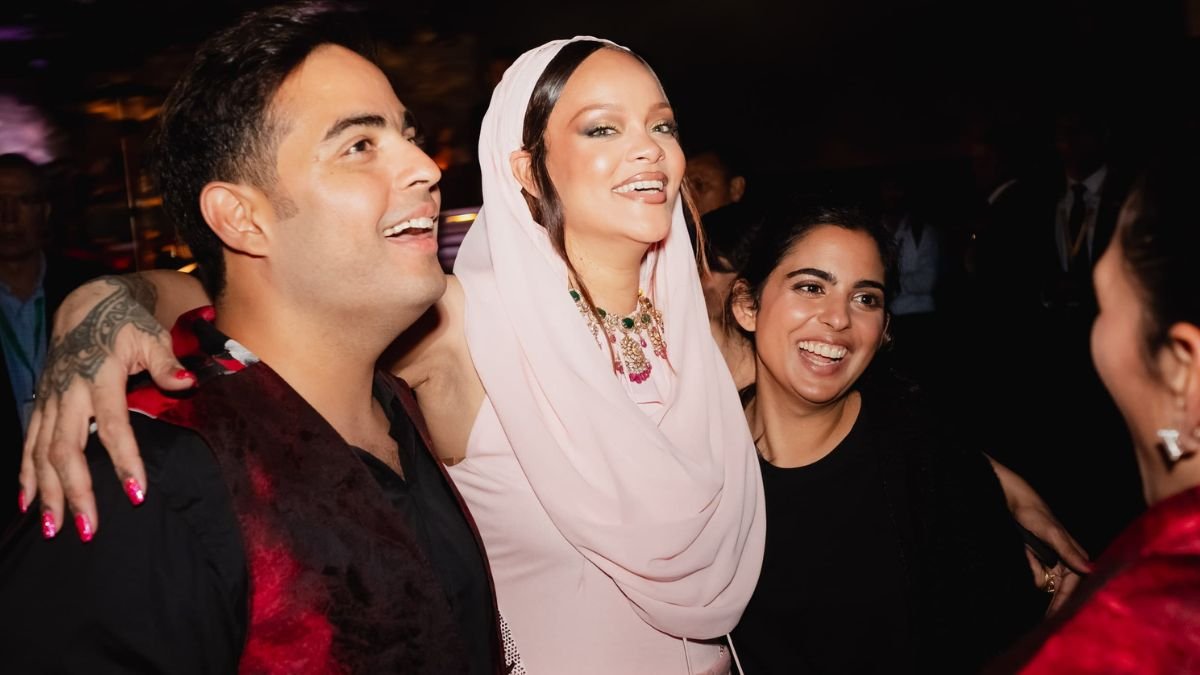 Pop Singer rihanna, rihanna in Ambani Family Function, rihanna in India