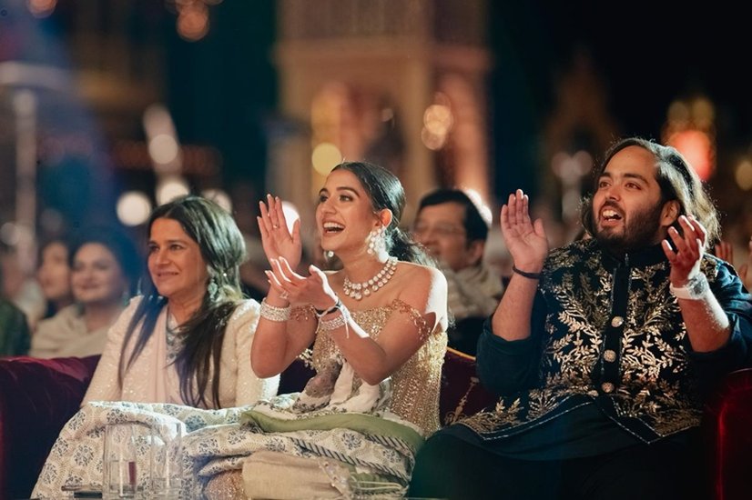 Aamir Set Stage on Fire With EPIC Naatu Naatu Dance in Jamnagar