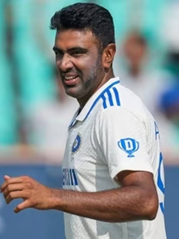 Ashwin | Anil Kumble | Kapil Dev | Harbhajan Singh |