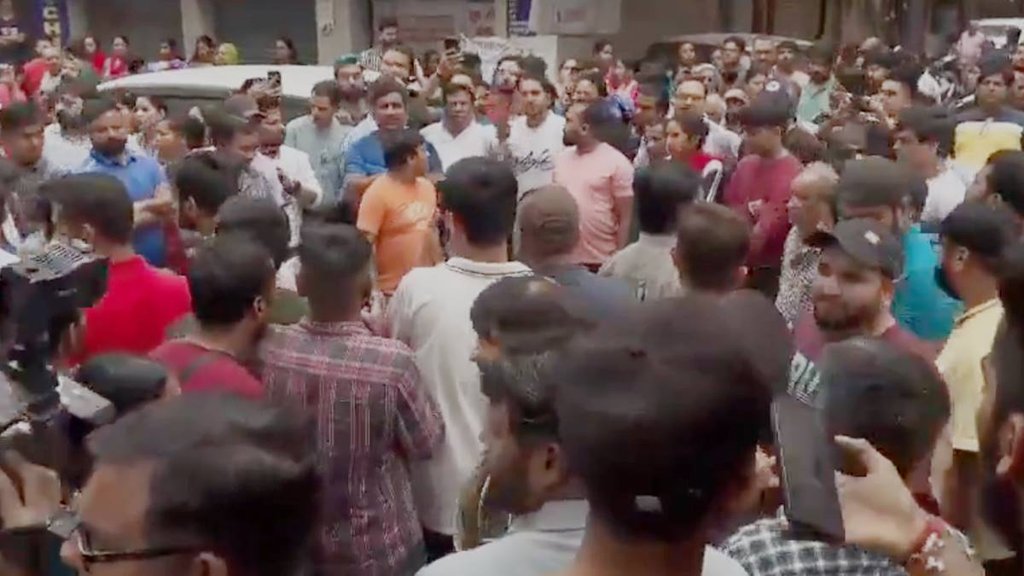 Mandawali police station, four-year-old girl assaulted, Accused is the tuition teacher's brother