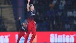 WPL 2024: एलिसा पेरी ने रचा इतिहास, मुंबई के खिलाफ करो या मरो के मैच में लिया टूर्नामेंट का बेस्ट बॉलिंग फिगर