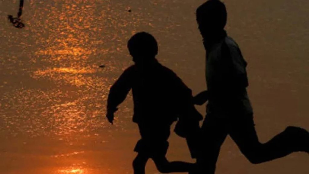 Dunia Mere Aage, Happiness, Zeal