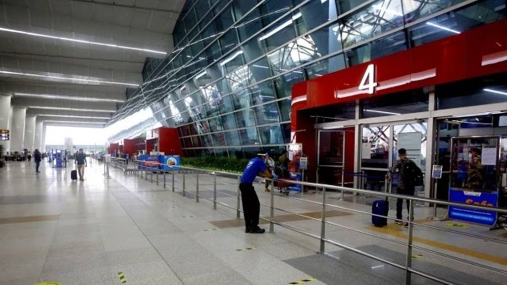 IGI Airport, USA, Deport, Immigration officers