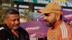 सरफराज खान के अब्बू के साथ भी खेले हैं रोहित शर्मा, जानें-राजकोट में नौशाद खान से भारतीय कप्तान की क्या हुई थी बात