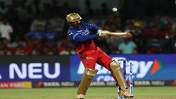 IPL 2024: बाएं हाथ के तेज गेंदबाजों को 2019 से कूट रहे दिनेश कार्तिक, इस मामले में दूसरे नंबर पर पहुंचे