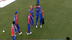 IPL 2024: दिल्ली कैपिटल्स और ऋषभ पंत की पहले ही मैच में बढ़ी टेंशन, इंजर्ड हुआ टीम का यह तेज गेंदबाज