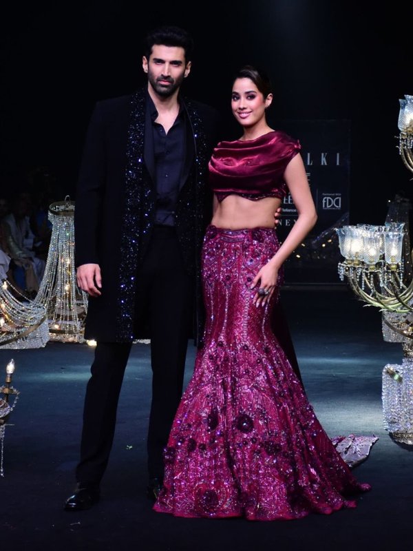 Lakme Fashion Week 2024 aditya roy kapur and janhvi kapoor