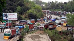Landslide, Jammu and Kashmir, Road Blocked