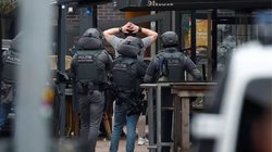 पहले लोगों को बंधक बनाया फिर खुद बाहर आकर कर दिया सरेंडर, नीदरलैंड के कैफे में फिल्मी घटना