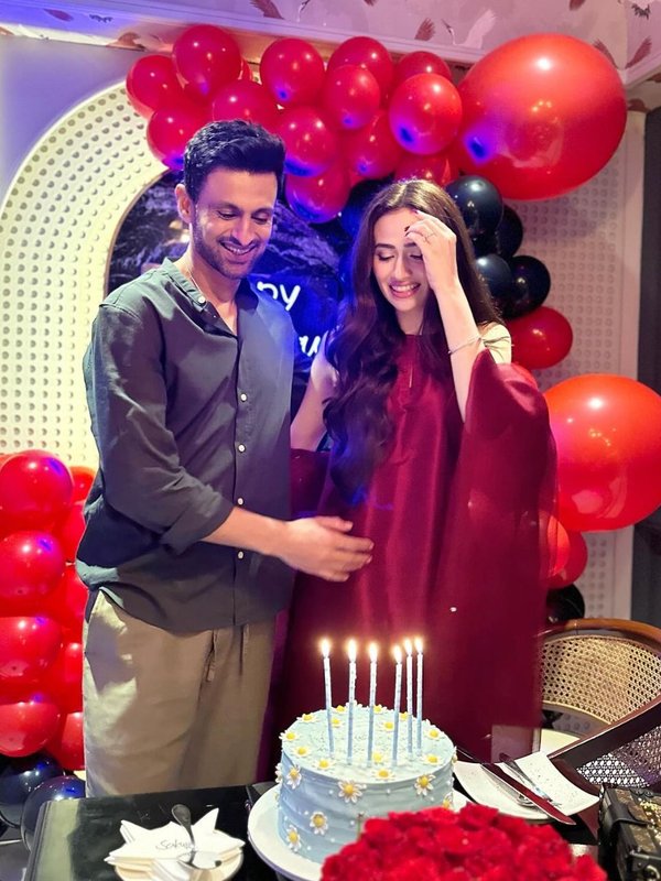 Pak Actress Sana Javed, Sana Javed First Birthday Celebration