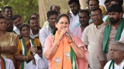 शोभा करंदलाजे की बढ़ेंगी मुश्किलें! EC ने कर्नाटक पोल ऑफिसर को एक्शन लेने और 48 घंटे में रिपोर्ट दाखिल करने के दिए निर्देश