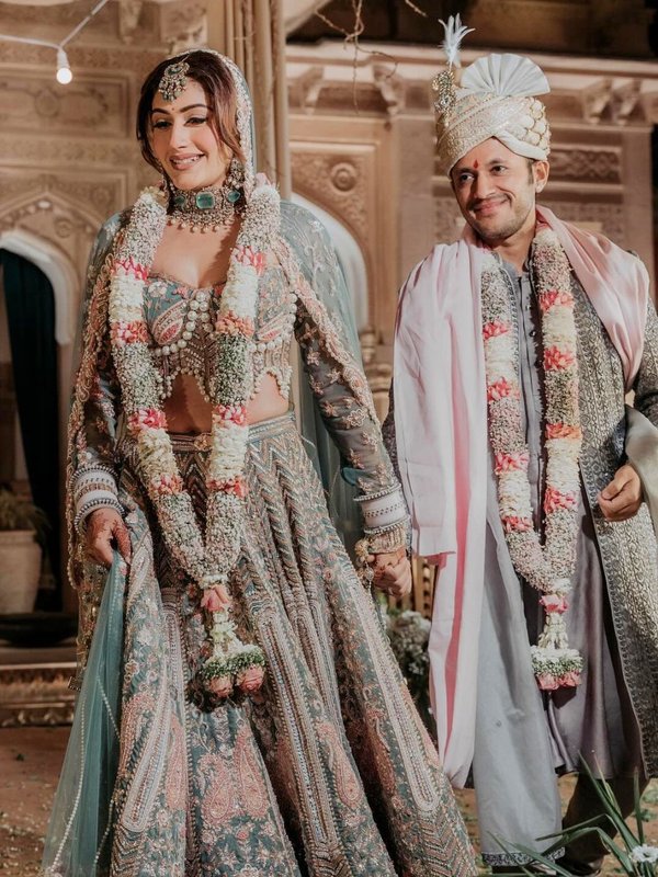 Tv Actresss Surbhi Chandna, Surbhi Chandna, Surbhi Chandna Wedding Lehanga