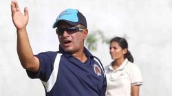 महिला क्रिकेट टीम के पूर्व कोच के घर पड़ा छापा, पुलिस ने जब्त की 1 करोड़ की नकदी; सट्टेबाजी में हो चुका है अरेस्ट