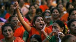 दुनिया मेरे आगे: महिलाओं से जुड़े विषयों पर आज भी नजरिए में बदलाव की जरूरत