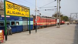 Aligarh Lok Sabha Election 2024: तीसरी बार सत्ता पर काबिज होने पर रहेगा BJP का पूरा जोर, अलीगढ़ सीट को एक बार भी जीत नहीं पाई है सपा