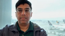 वर्ल्ड चैंपियन विश्वनाथन आनंद एयरपोर्ट पर हुए किडनैप, इन महिला खिलाड़ियों को बताया दोषी