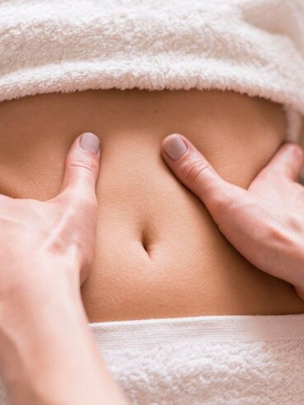 health tips,which oil is best for belly button,benefits of putting oil in your navel,which oil to put in belly button for glowing skin,which oil to put in navel for glowing skin