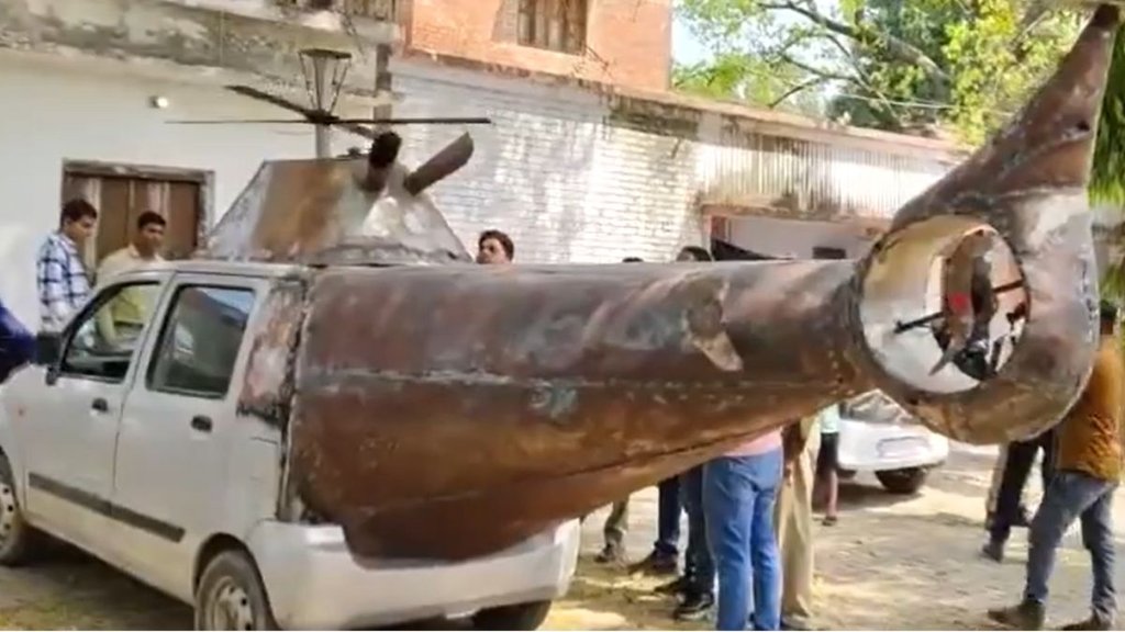 Ambedkar Nagar two brothers wagonr car converted into a helicopter,