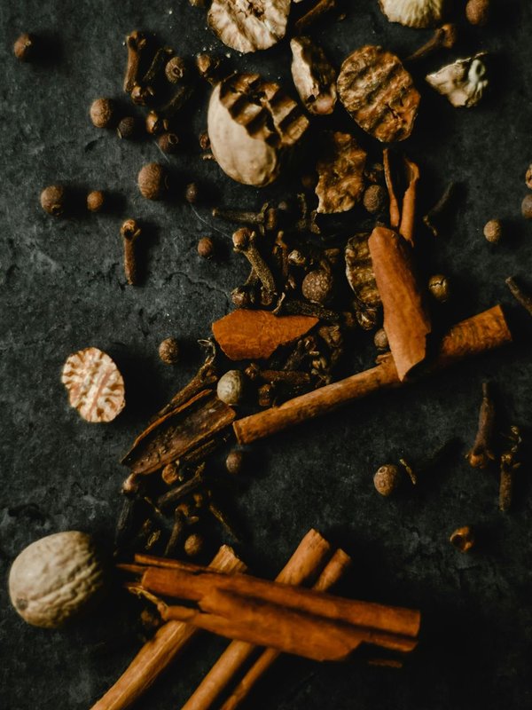 clove oil benefits for skin