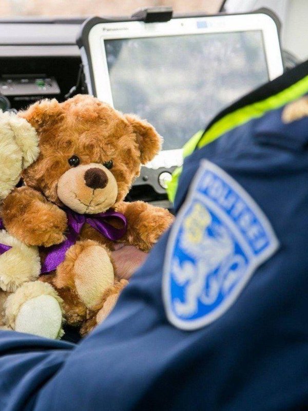 dutch police apne pas teddybear kyo rakhti hai