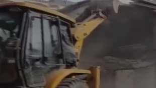 Delhi Ponty Chadha 400 Crore farmhouse Demolished