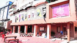 रंगकर्मी दंपति की पहल से आजमगढ़ की पहचान बना फिल्म समारोह