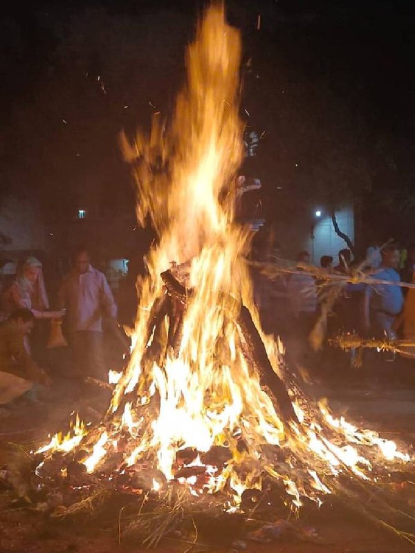 Holi Vastu Tips, Holi 2024, When is Holi, auspicious things in holi,