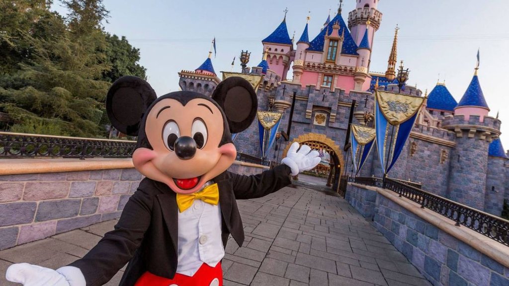 Mickey Mouse, Nowruz, Parsi News Year