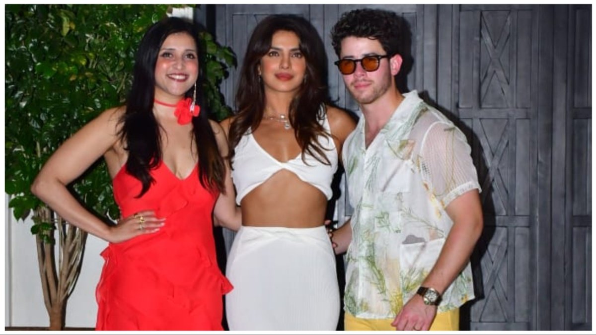 Priyanka Chopra, Nick Jonas, Mannara Chopra