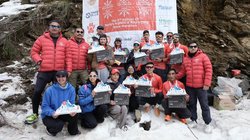 Snow Marathon: सेना के शाबिर हुसैन ने जीता खिताब, महिलाओं में मनाली की तेनजिन डोल्मा फिर बनीं चैंपियन