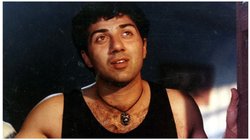 सनी देओल अपनी बॉडी बनाने के लिए लंदन से मंगवाते थे दूध!