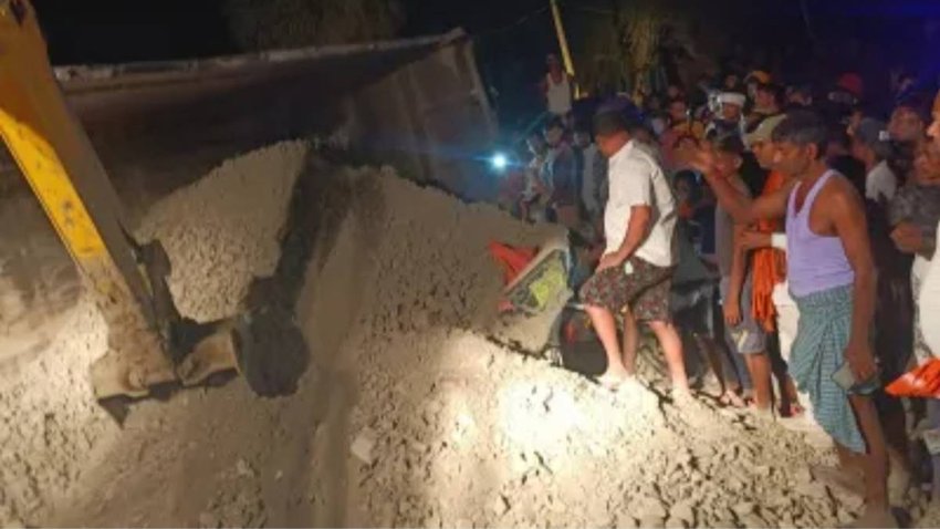 Truck, overturns, Scorpio, marriage procession, midnight, Bhagalpur, killed, injured