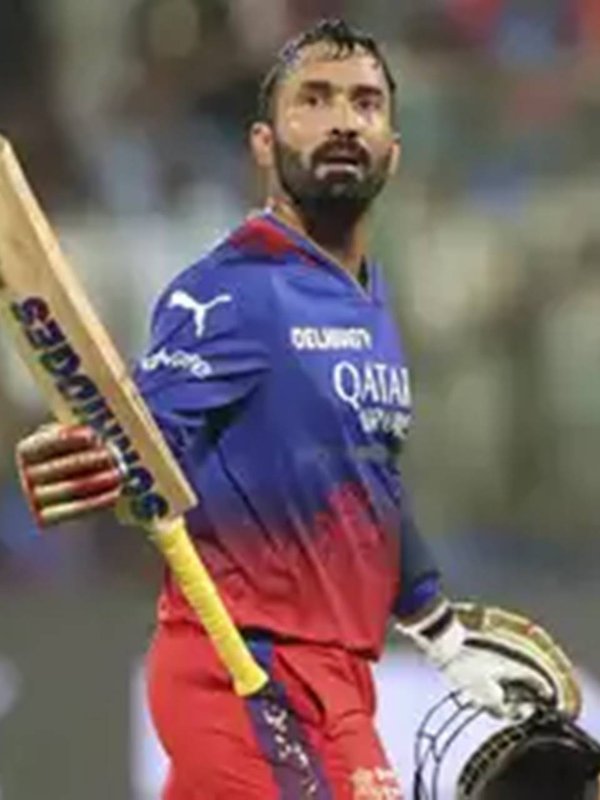 Dinesh Karthik | Andre Russell |