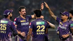 IPL 2024: कोलकाता को महंगा पड़ रहा 24.75 करोड़ वाला गेंदबाज, सिर्फ पावरप्ले में लुटा दिए 200 रन
