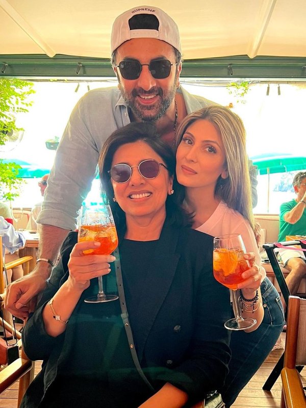 Neetu kapoor daughter