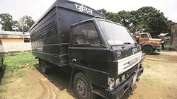 पुलिस वैन में ही महिला के साथ दो कैदियों ने किया दुष्कर्म, सुरक्षाकर्मियों को नहीं लगी भनक