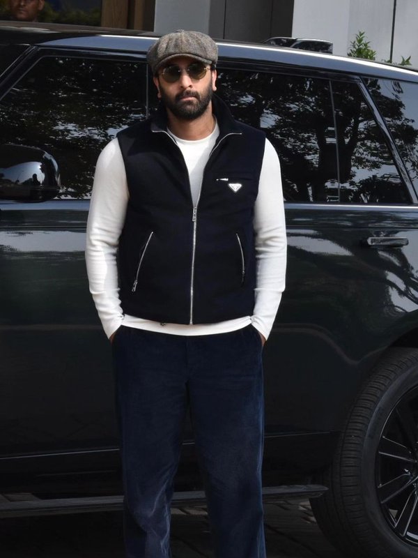 Ranbir Kapoor bought a new car